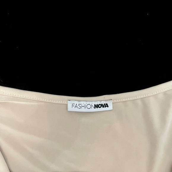 FASHION NOVA TOP - Picture 3 of 5